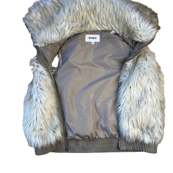 BB Dakota Cream and Tan Faux Fur Vest - Picture 9 of 15
